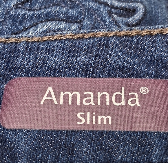 Classic Blue Slim Straight Jeans   Size 8 - Picture 9 of 9